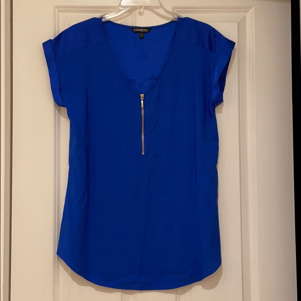 Striking cobalt blue Express top zipper detail